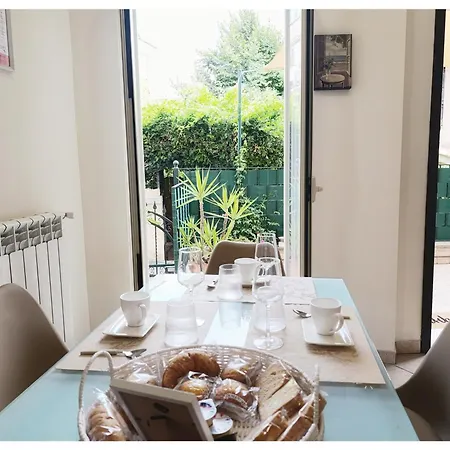 公寓 Domus Rea Bracciano - Terrazza E Self Check-In H 24 布拉恰诺