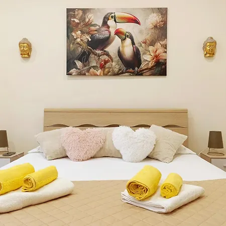 Domus Rea - Moderno Con Check-in Automatico H24 E Area Esterna Privata