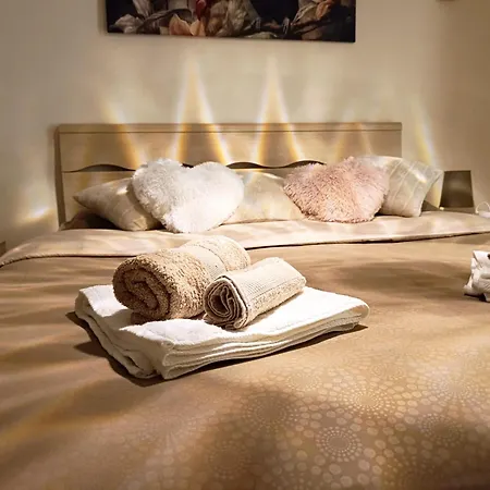 Domus Rea - Moderno Con Check-in Automatico H24 E Area Esterna Privata