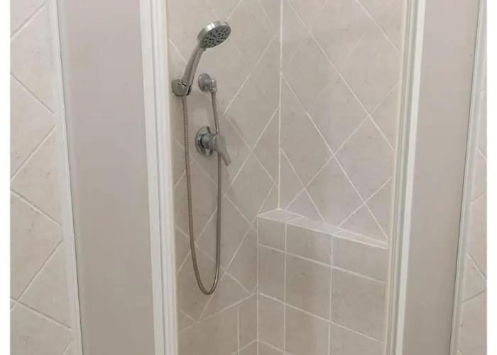 Domus Rea - Moderno Con Check-in Automatico H24 E Area Esterna Privata *