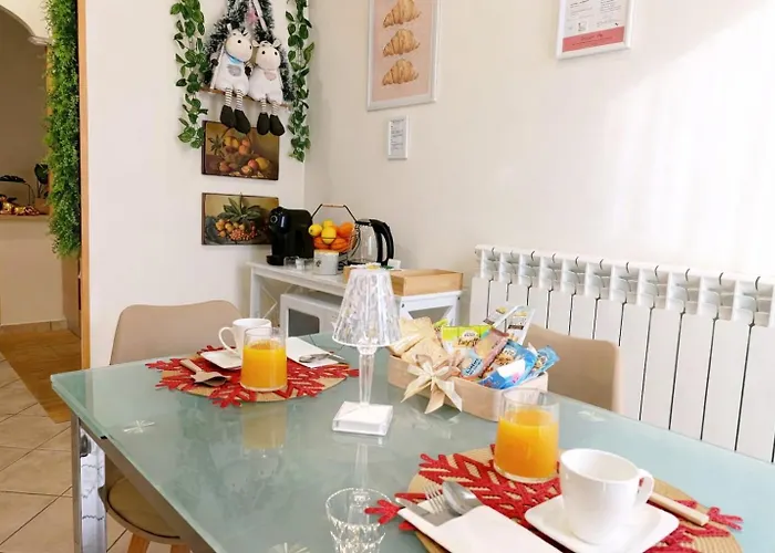 Domus Rea - Moderno Con Check-in Automatico H24 E Area Esterna Privata Apartment *